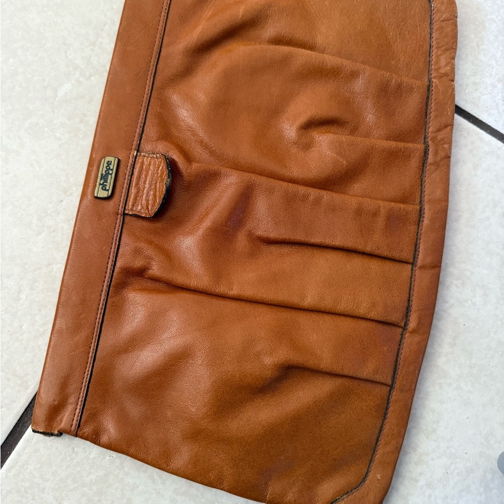 Elegant Tan Leather Clutch